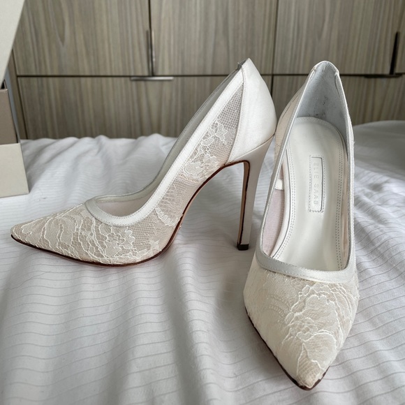 Vintage Elie Saab Heels - Picture 2 of 4